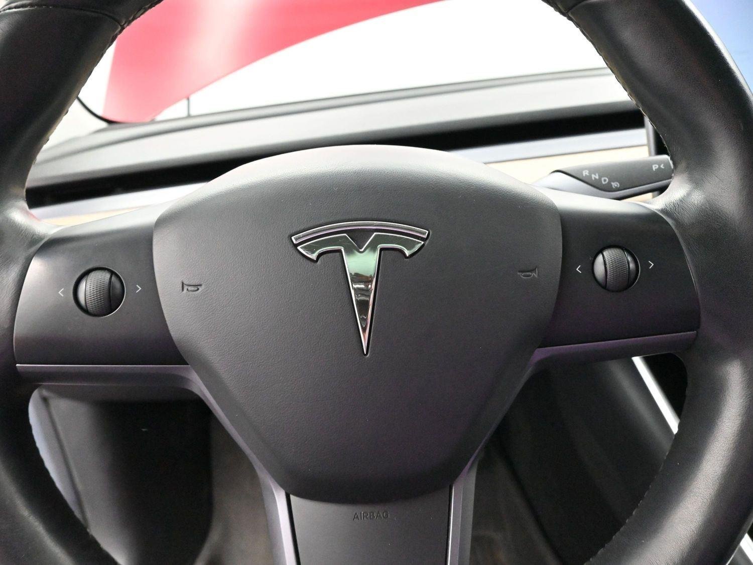 Used 2018 Red Multi-Coat Tesla Long Range Battery image 17