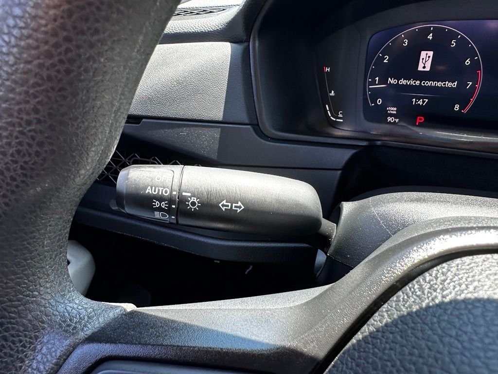 Used 2024  Honda LX image 33