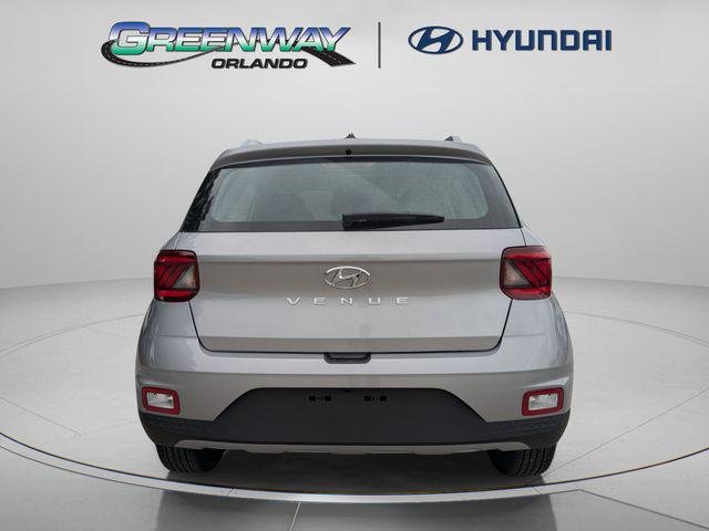 New 2026 Shimmering Silver Hyundai SEL image 43