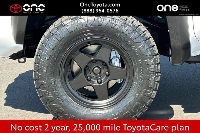 New 2026 Ice Cap Toyota  SR5 image 24