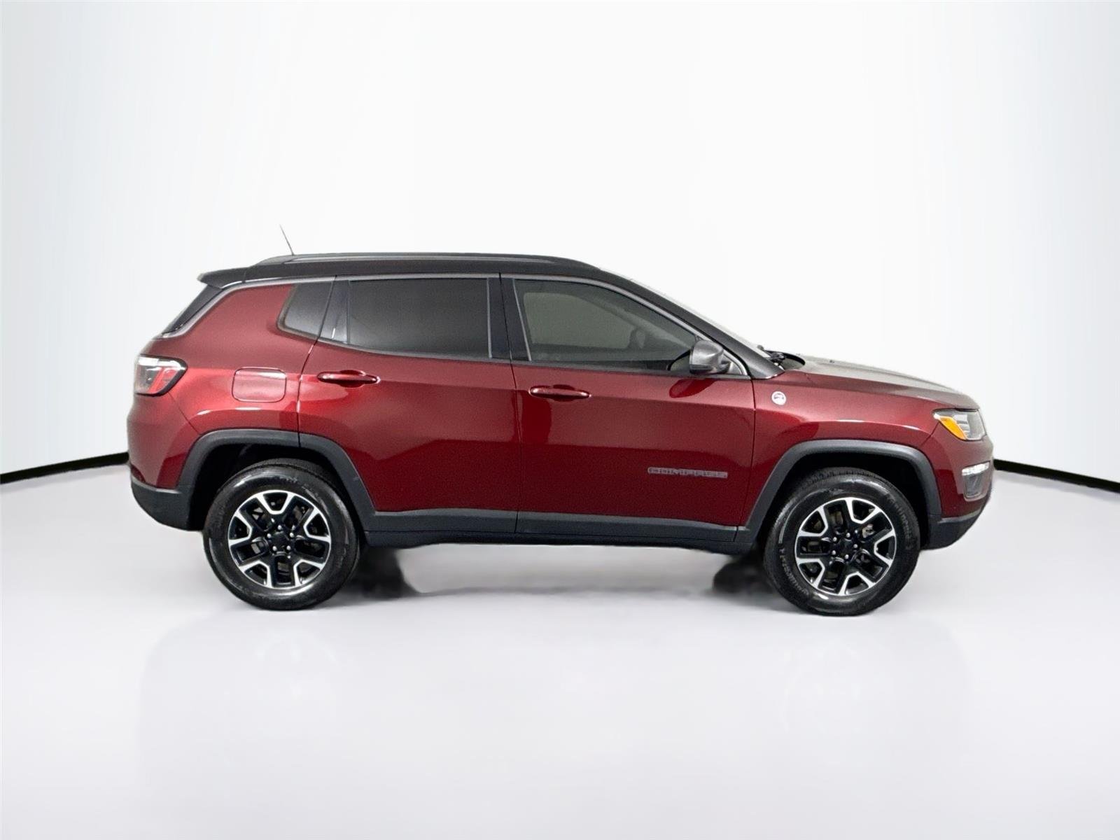 Used 2021 Velvet Red Pearlcoat Jeep Trailhawk image 10