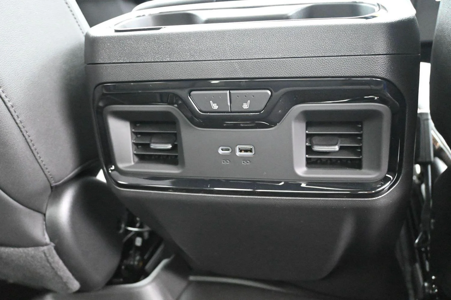 2026 GMC Sierra 1500 AT4 - Photo 15