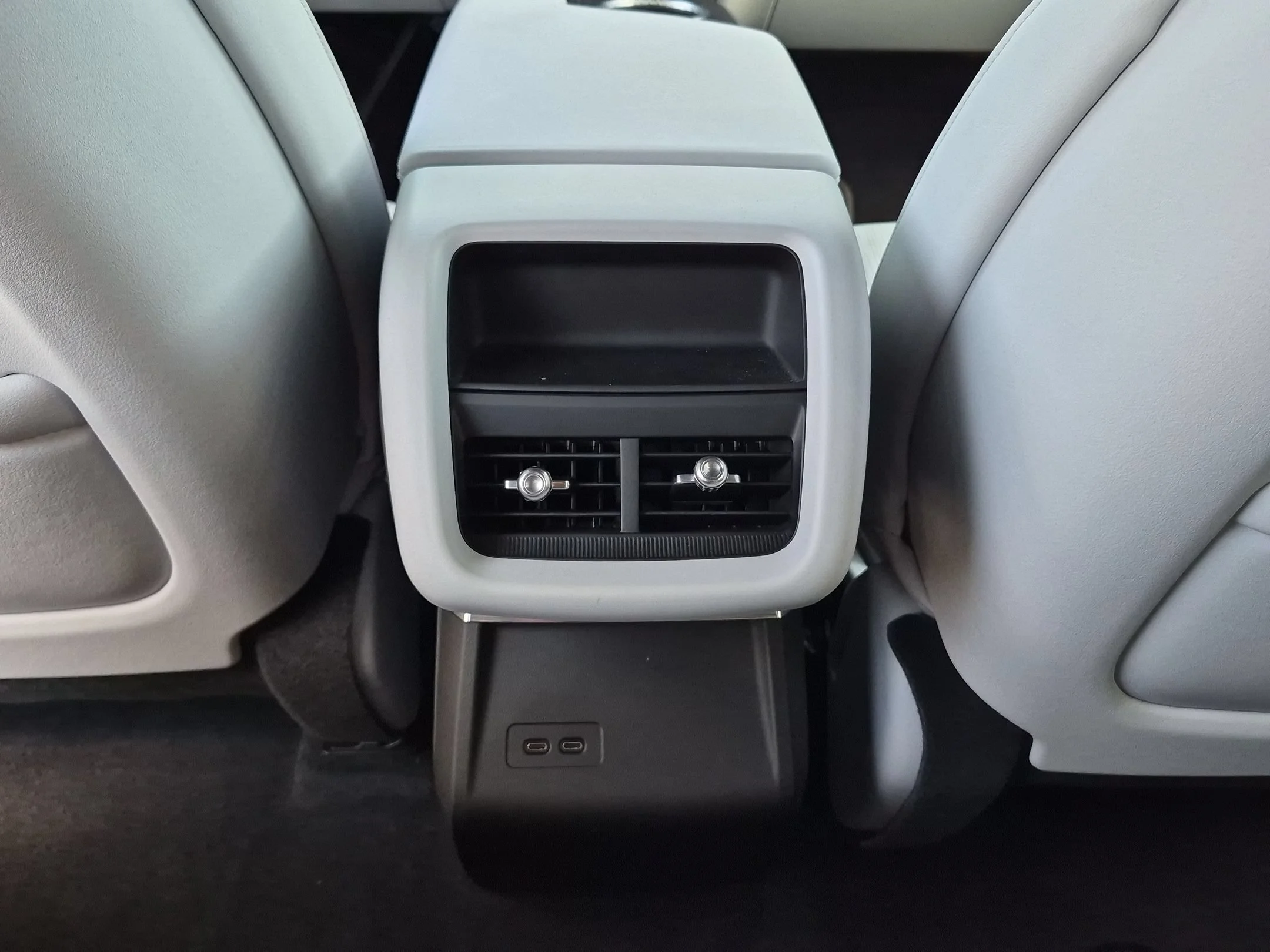 Used 2024 Crystal White Tricoat Cadillac Sport image 20