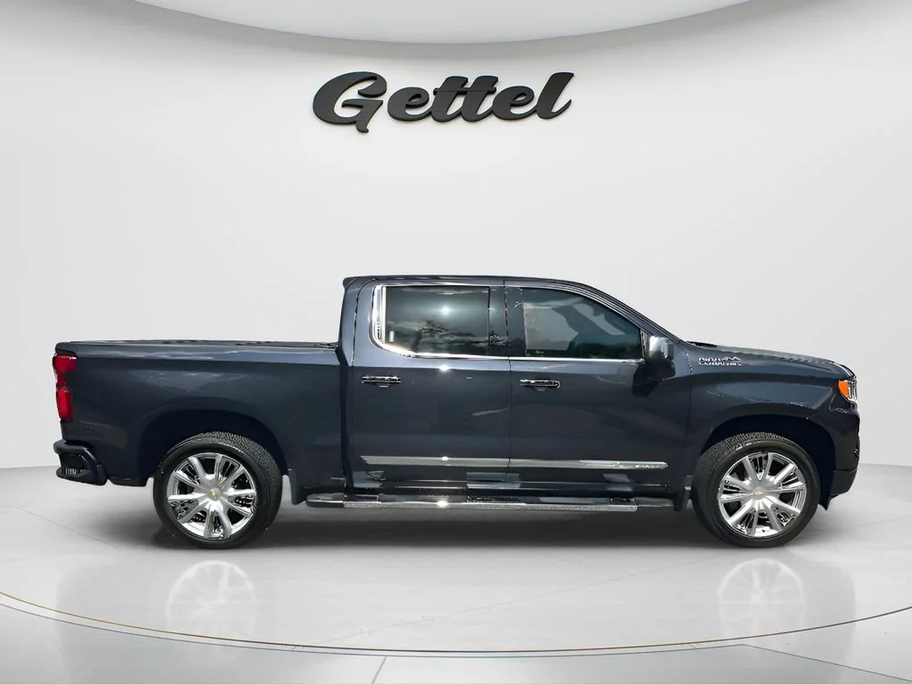 Used 2024 Dark Ash Metallic Chevrolet High Country image 4