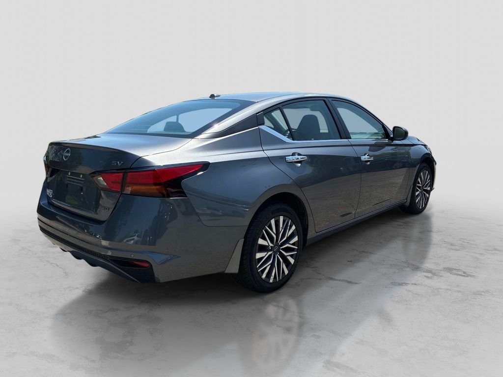 Used 2024 Gray Nissan 2.5 SV image 7