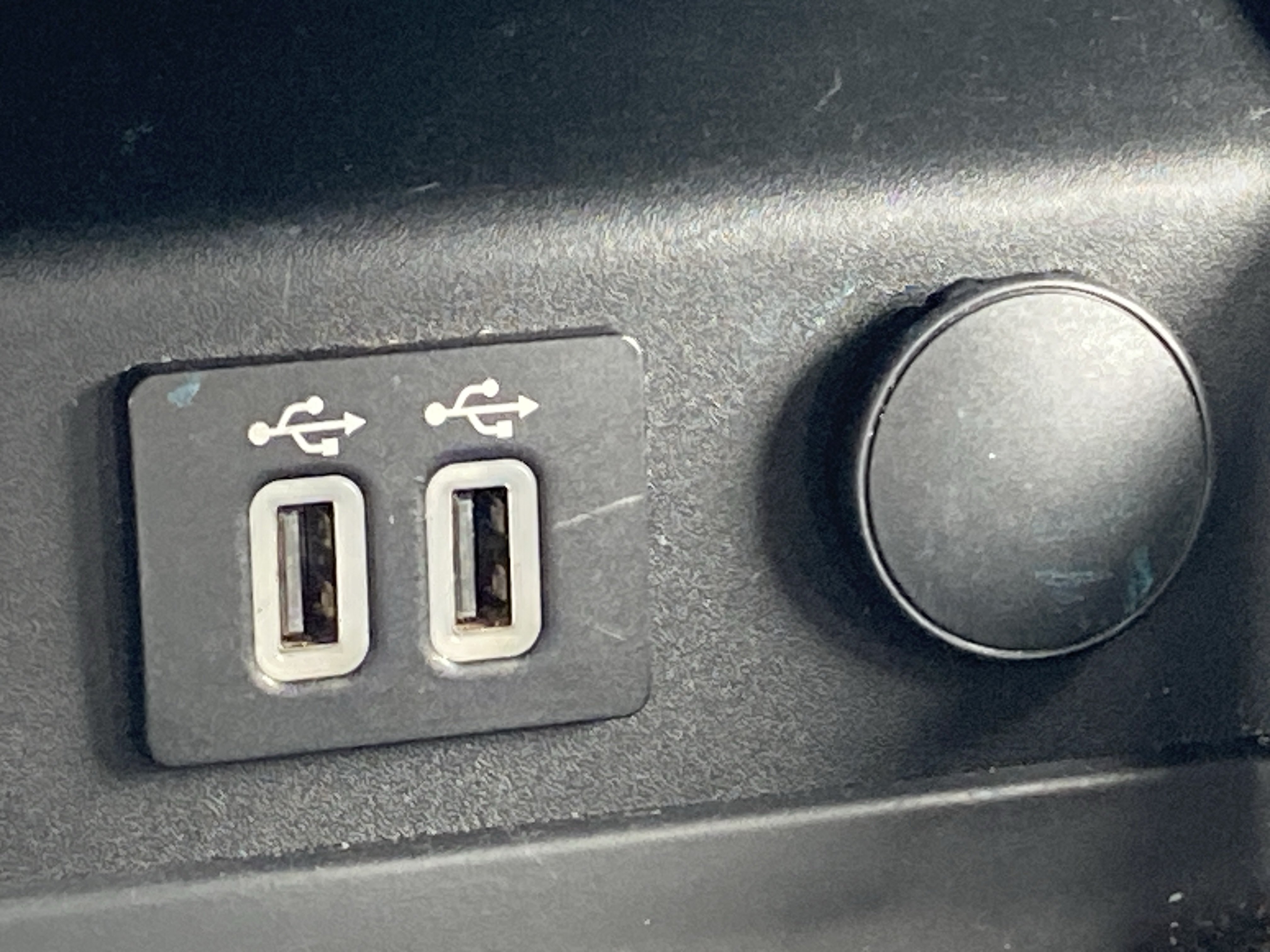 Used 2020  Ford SE image 19