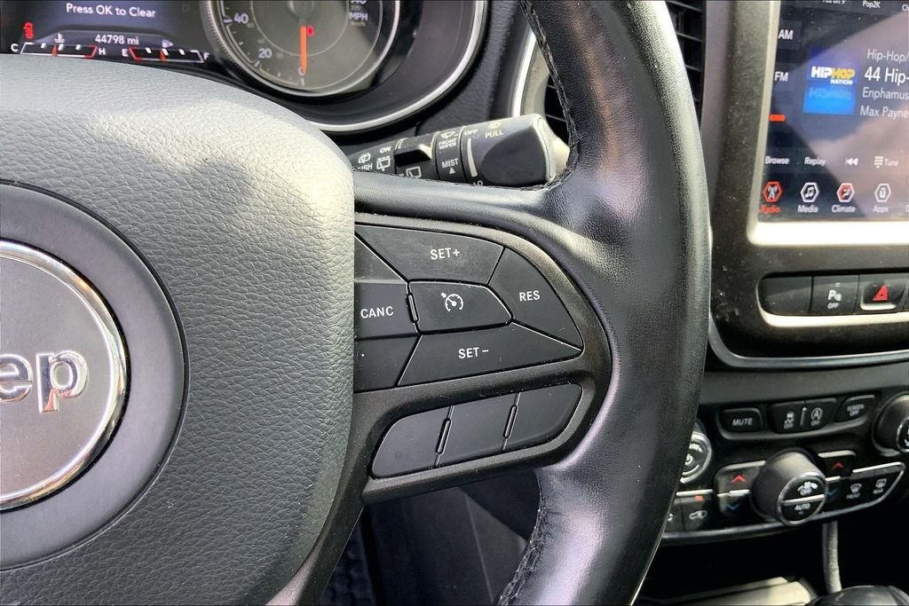 Used 2020 Bright White Clearcoat Jeep Trailhawk image 18
