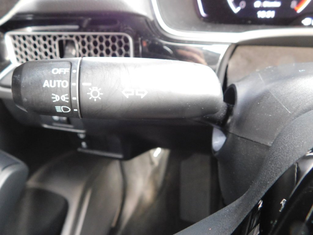 Used 2024 White Honda EX-L image 30