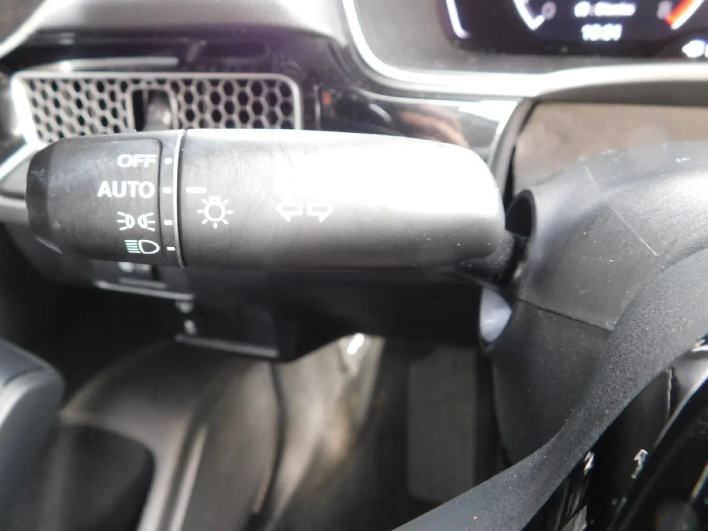 Certified Used 2024 White Honda EX-L image 30