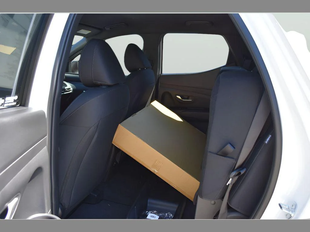 2025 Hyundai Santa Cruz SE - Photo 12