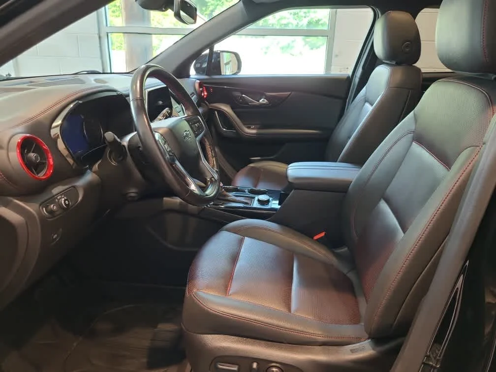 Used 2022 Black Chevrolet RS image 11