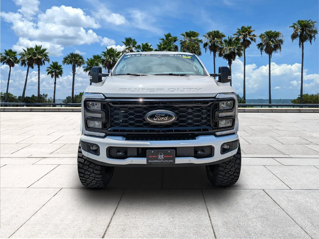 New 2026 Star White Metallic Tri-Coat Ford F-250® Lariat® image 2