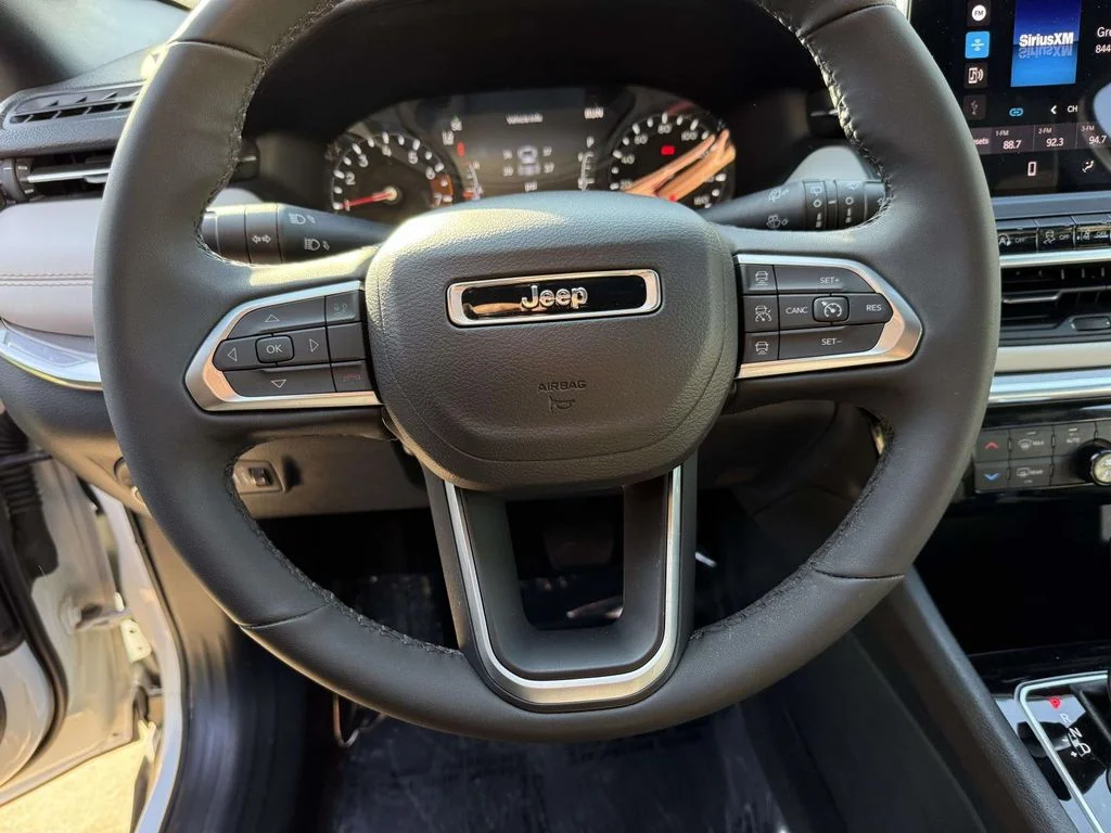 Used 2024 White Jeep Limited image 18