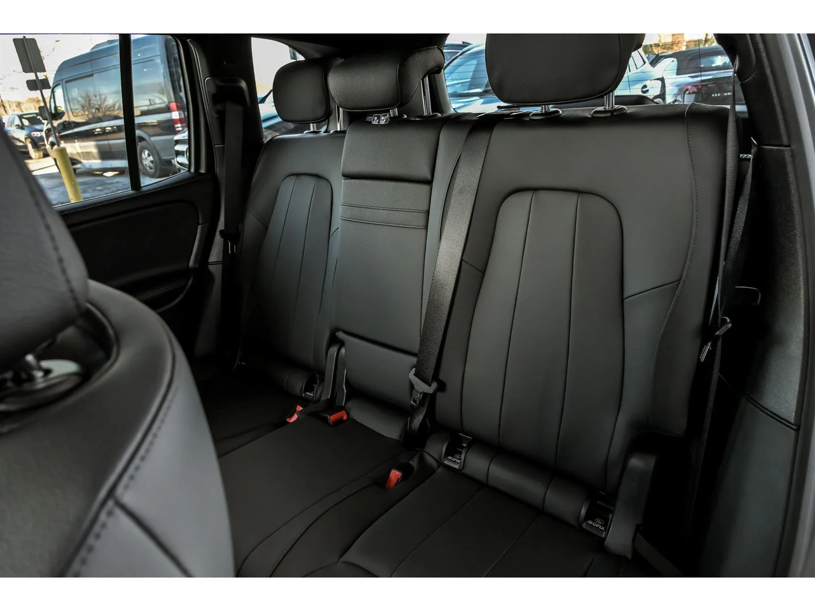 New 2026 Mountain Grey Metallic Mercedes-Benz GLB 250 image 35