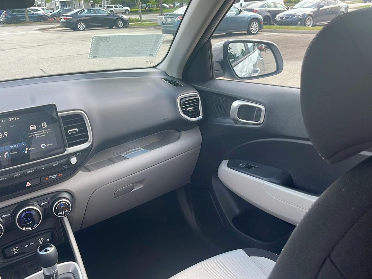 New 2026 Shimmering Silver Hyundai SEL image 53