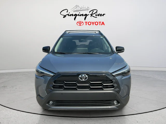 Used 2026  Toyota XLE image 2