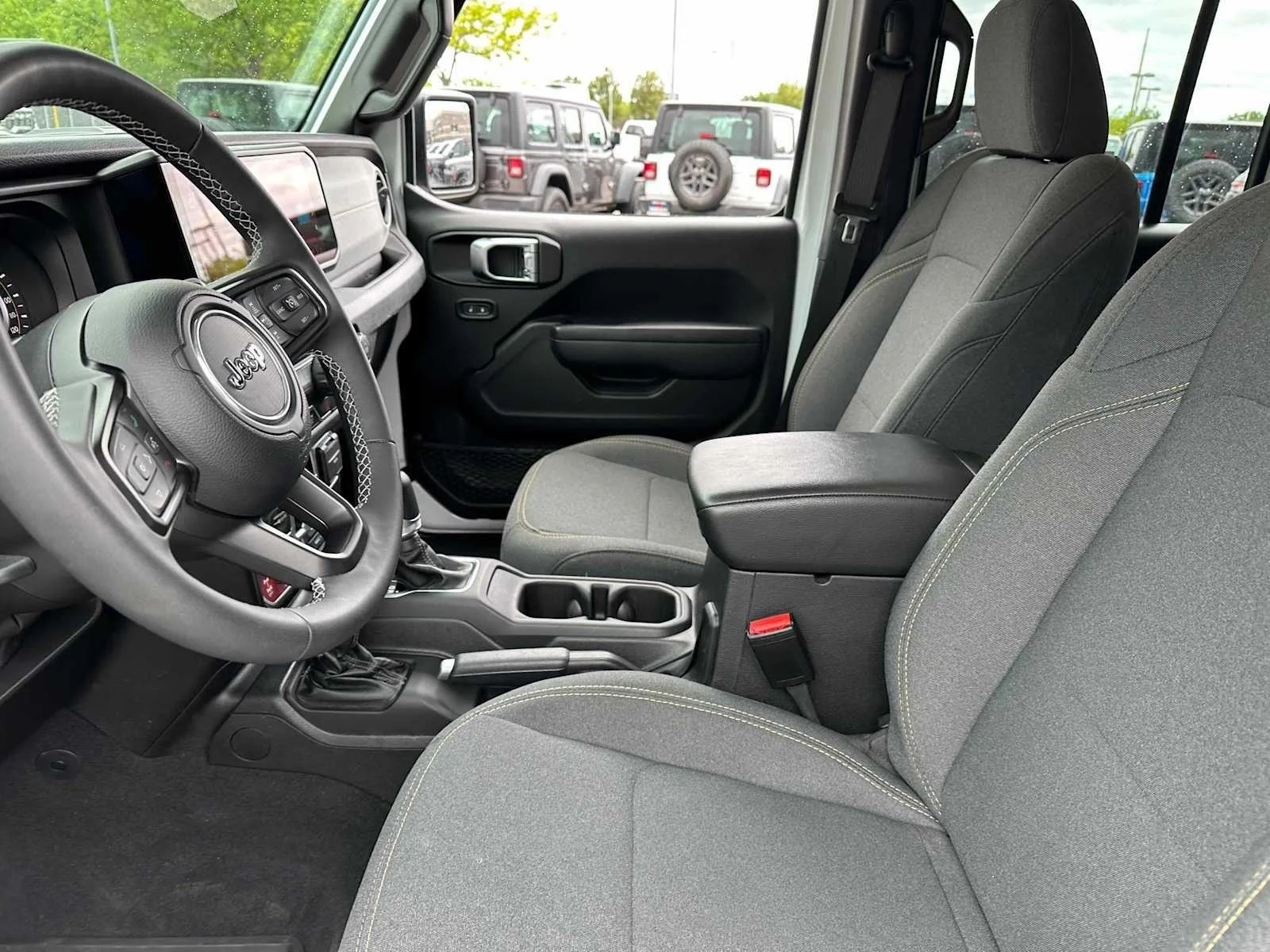 2025 Jeep Wrangler 4-Door Willys - Photo 18