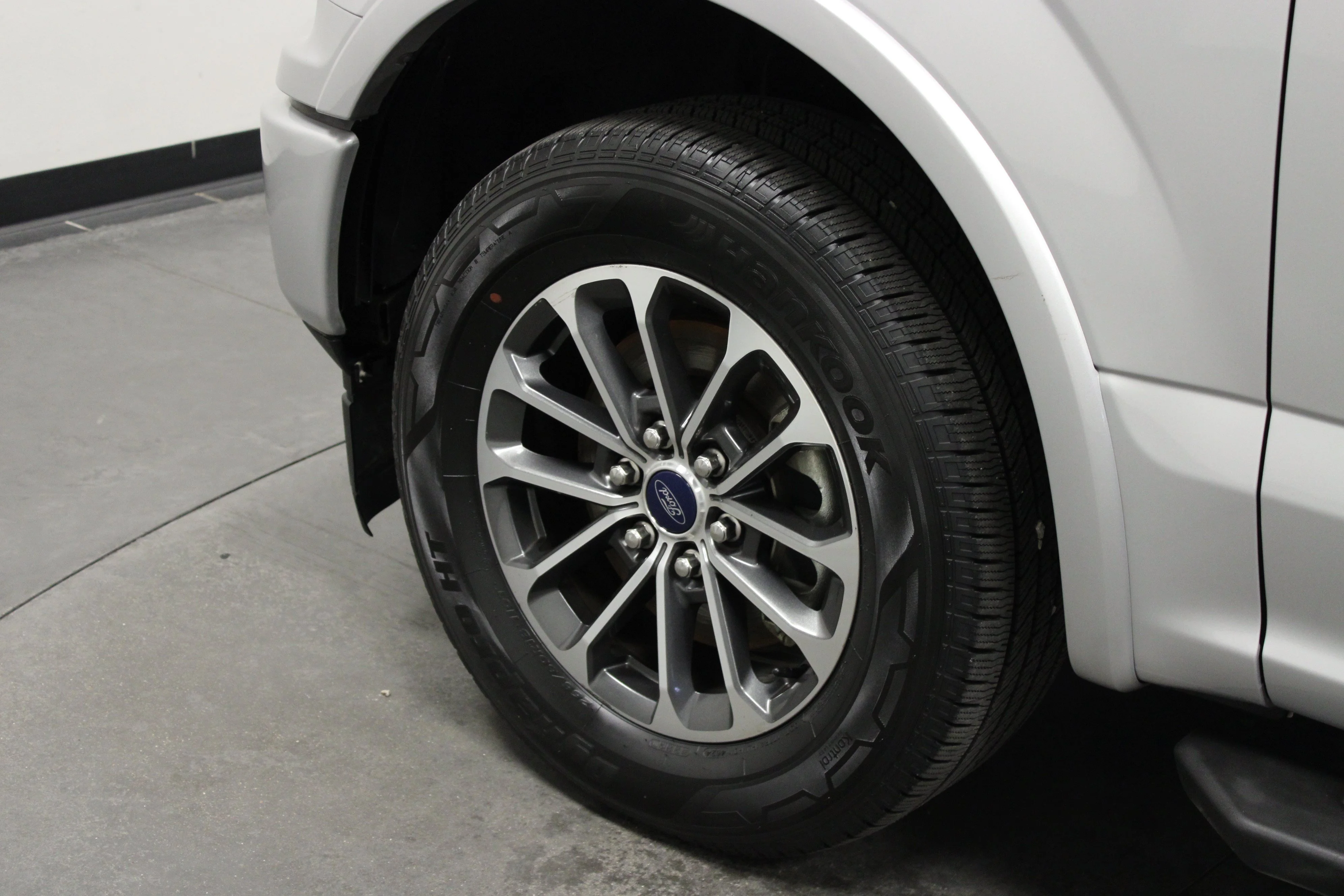 Used 2019 Ingot Silver Metallic Ford XLT image 10