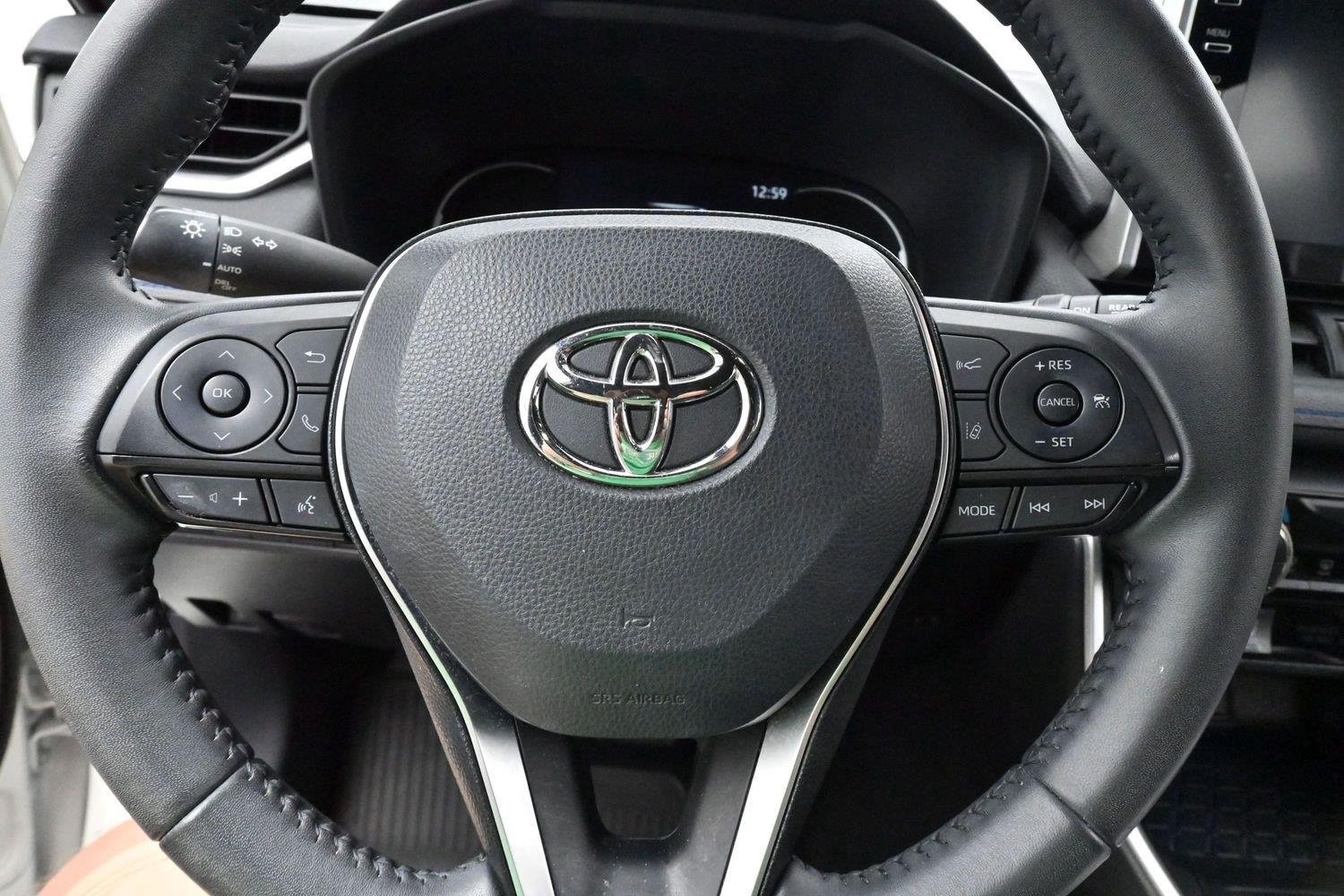 Used 2022  Toyota Hybrid XSE image 17