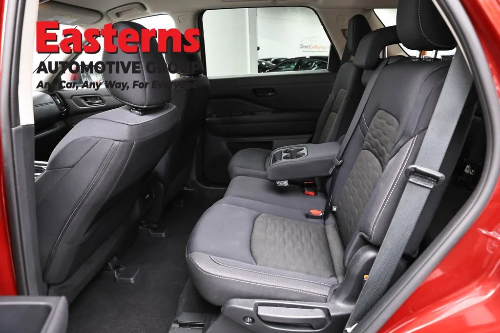 Used 2025 Red Nissan SV image 21