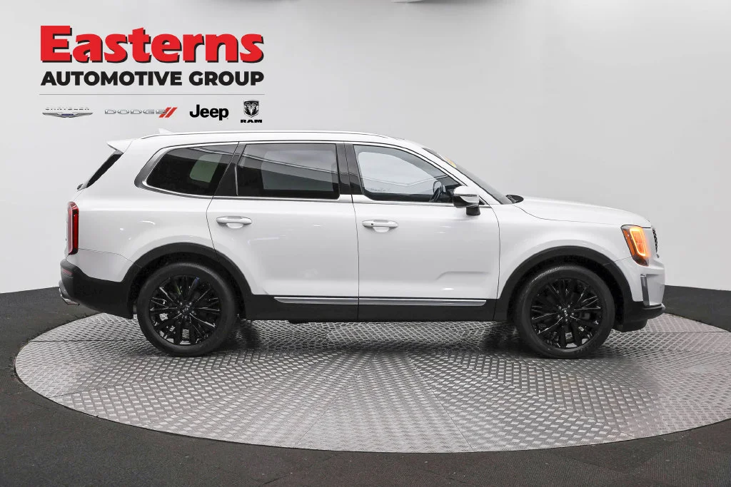 Used 2020 White Kia SX image 6