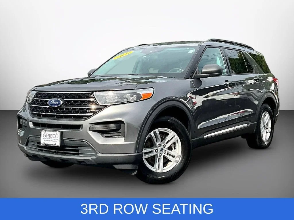 Used 2021 Gray Metallic Ford XLT image 3