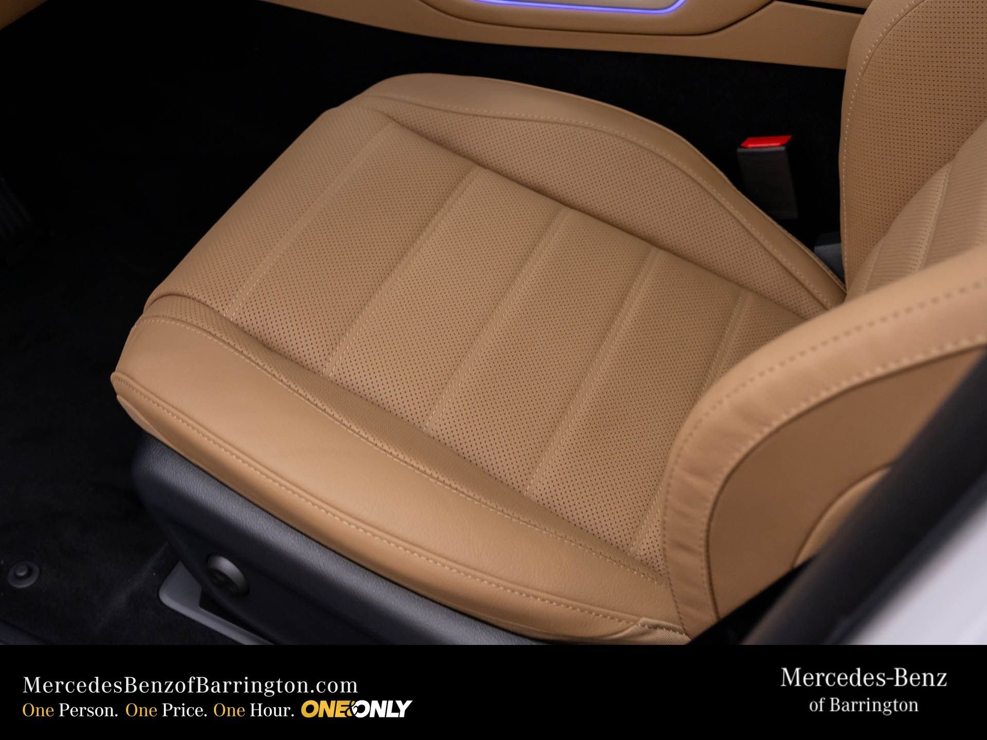 New 2026 MANUFAKTUR Moonlight White Metallic Mercedes-Benz GLE 350 image 17