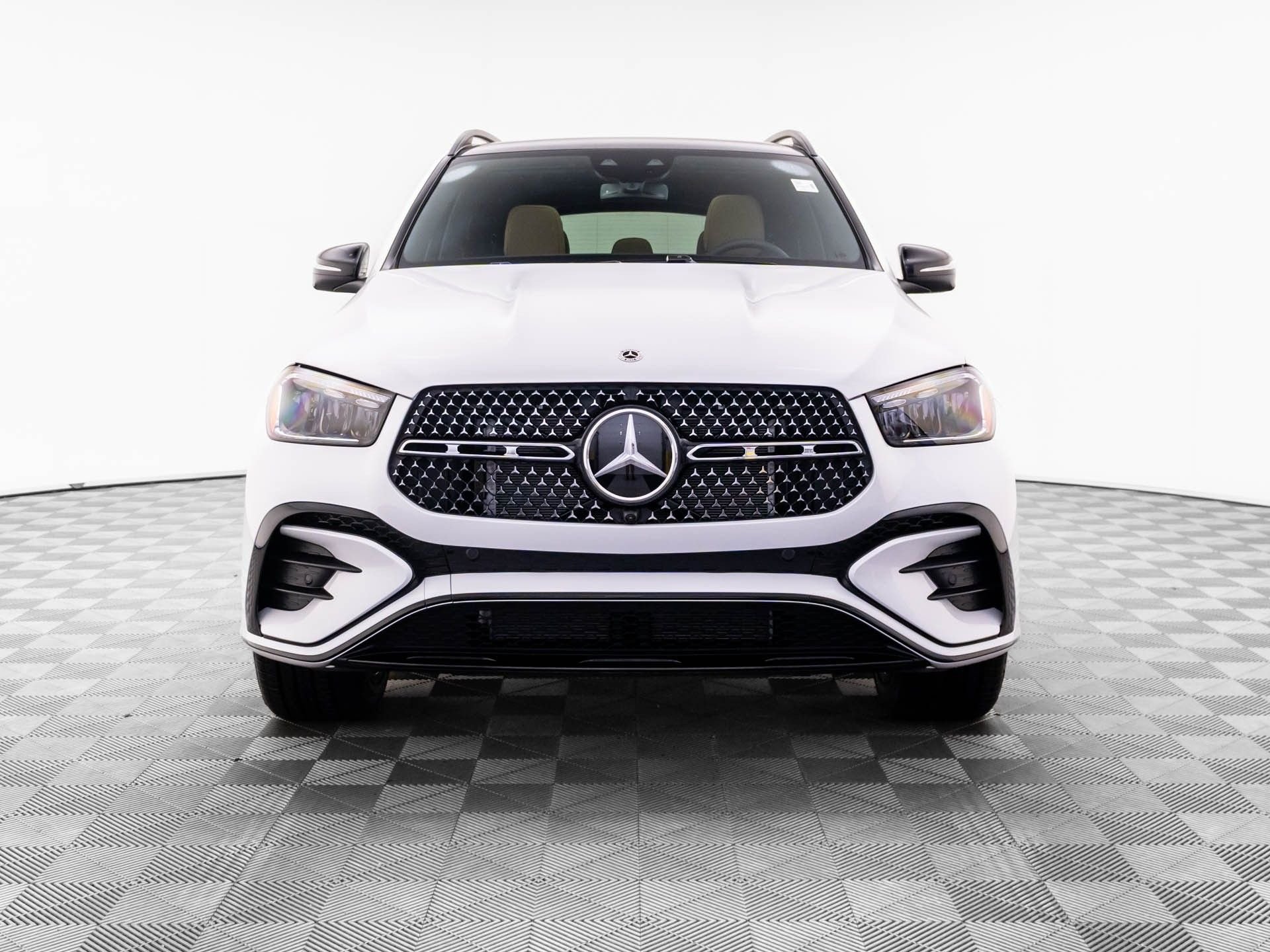 New 2026 MANUFAKTUR Moonlight White Metallic Mercedes-Benz GLE 450 image 9