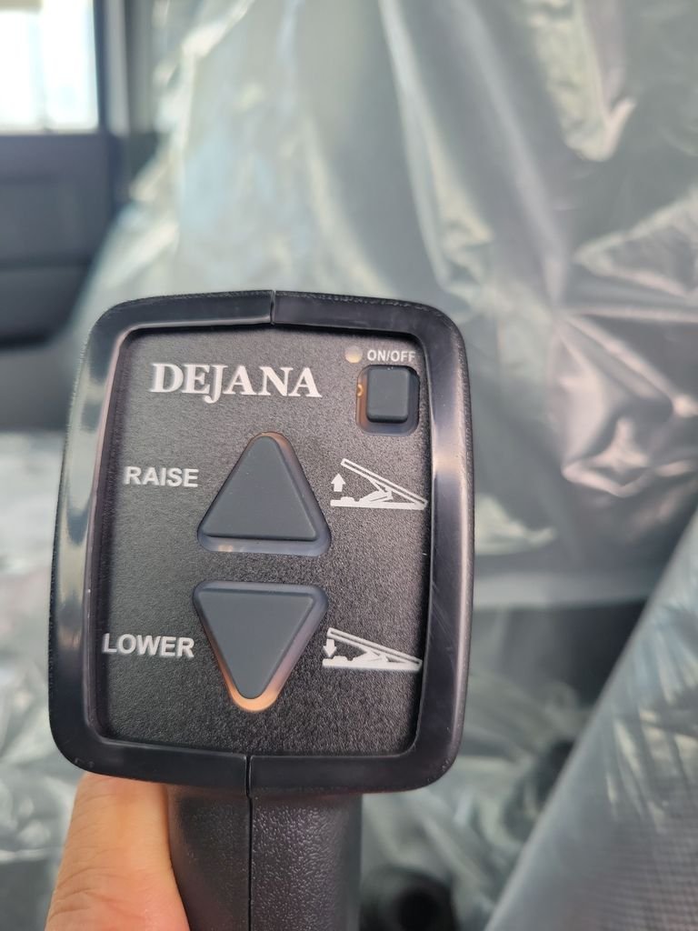 New 2026 Oxford White Ford F-550® XL image 16