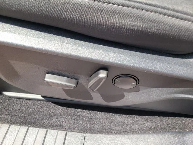 Used 2024 White Ford XLT image 21