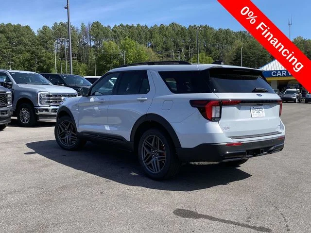 New 2026 Space White Metallic Ford ST-Line image 5