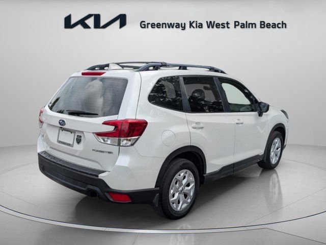 Used 2023 White Subaru Base image 7