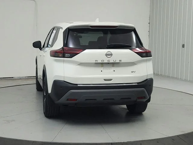 Used 2022 White Nissan SV image 7