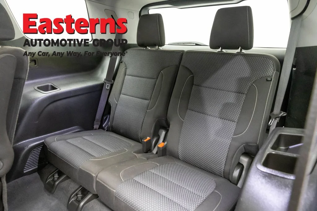 Used 2023 Black GMC SLE image 27