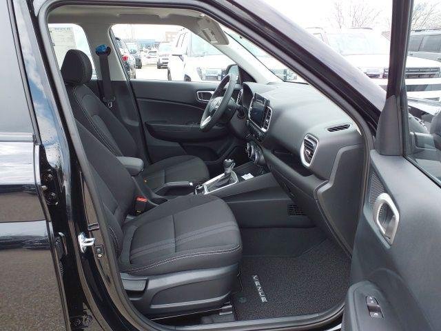 New 2026 Onyx Black Hyundai SEL image 13