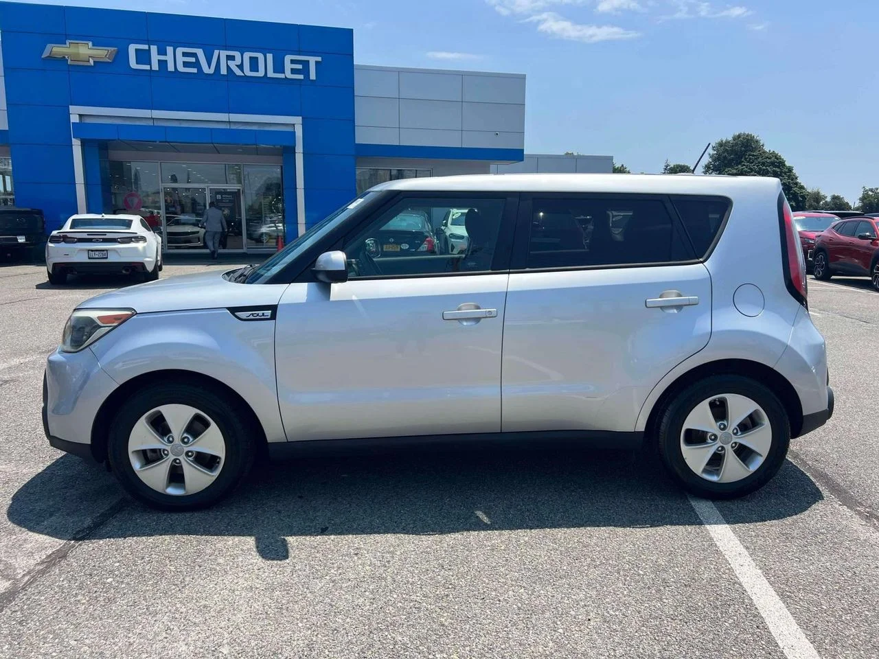 Used 2016 Bright Silver Kia Base image 8