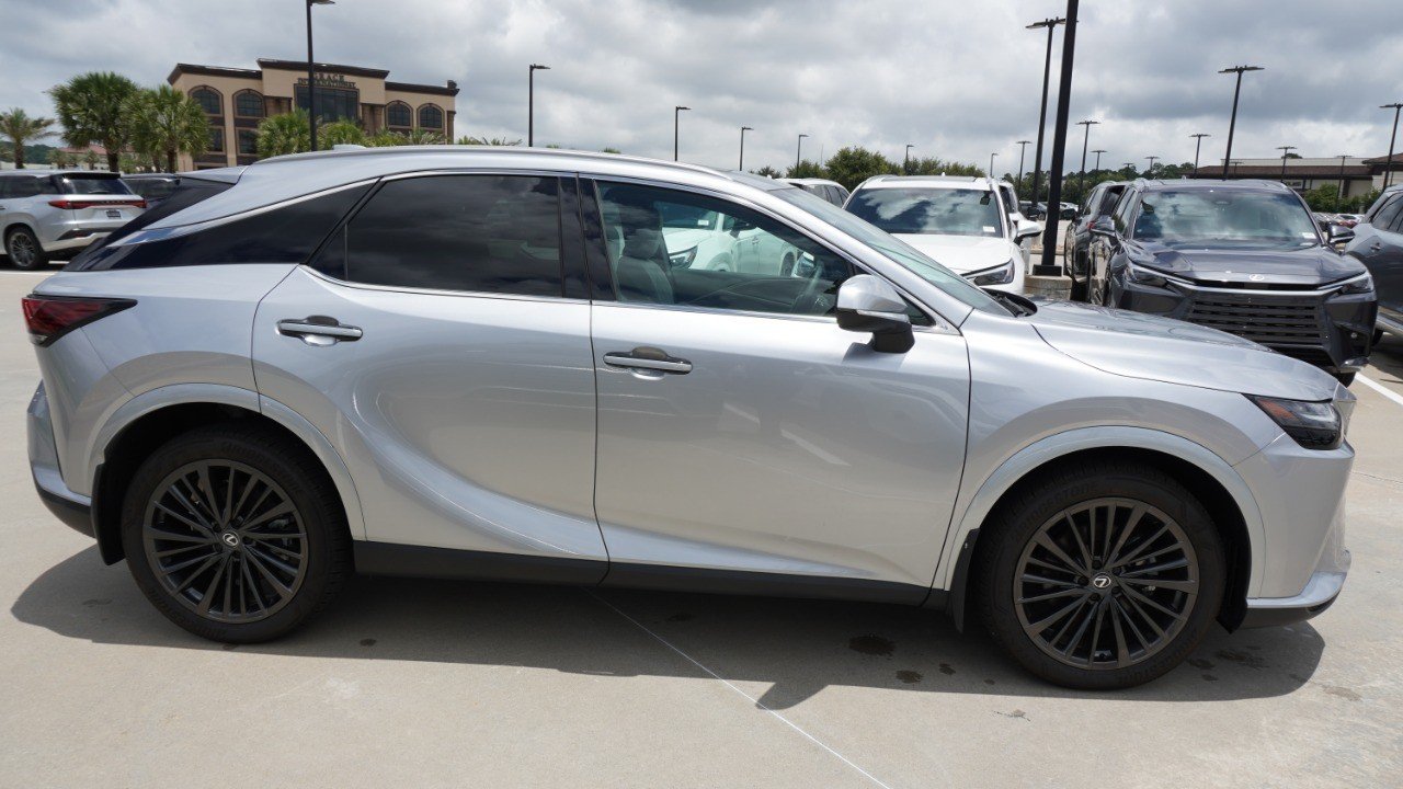 Certified Used 2024 Silver Lexus RX 350 Premium image 4