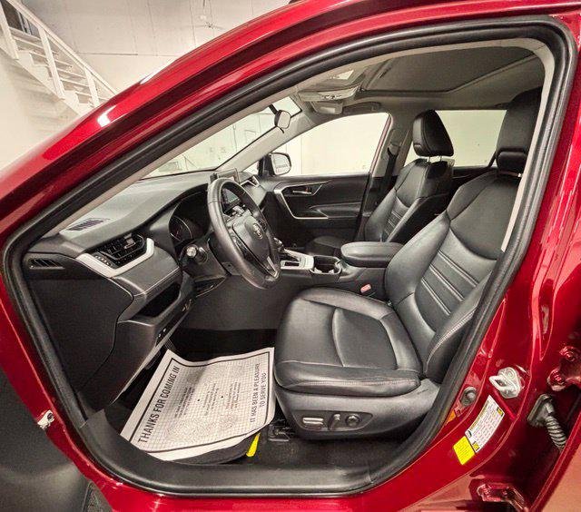 Certified Used 2021 RUBY FLARE PEARL Toyota  image 22