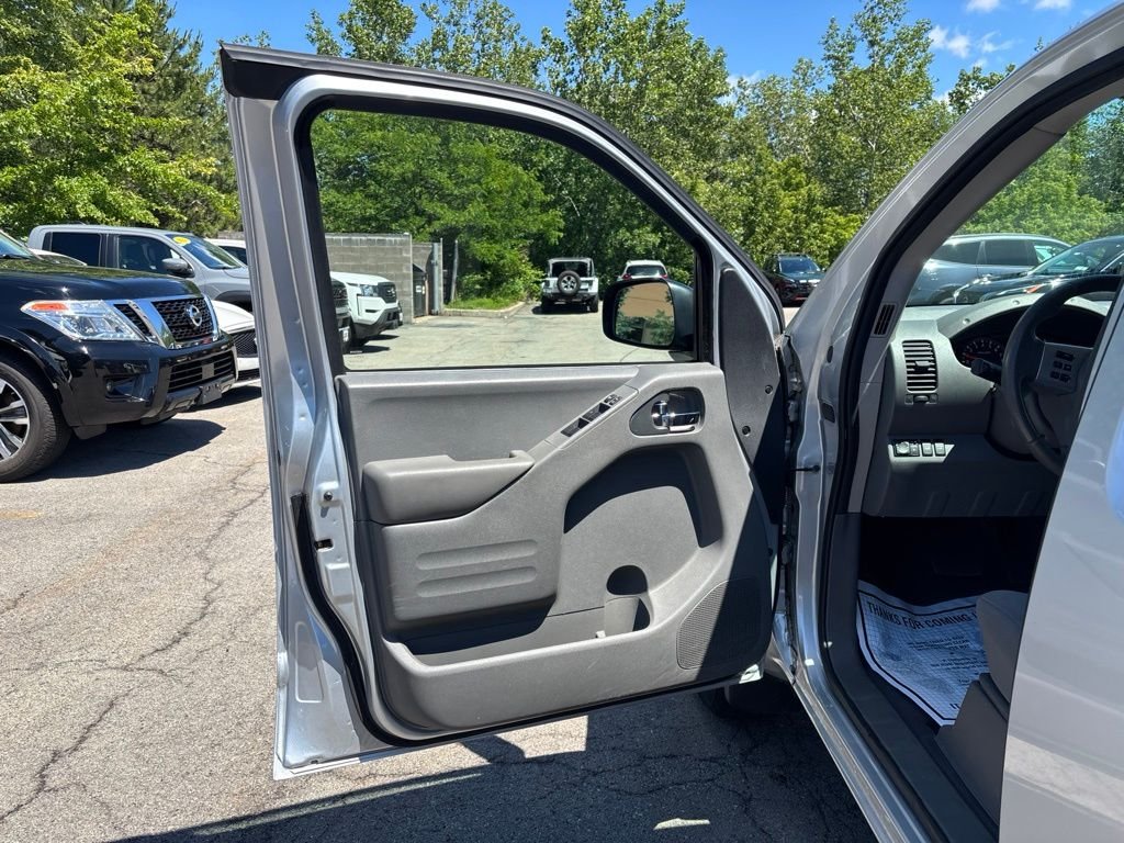 Used 2019 Silver Nissan SV image 15