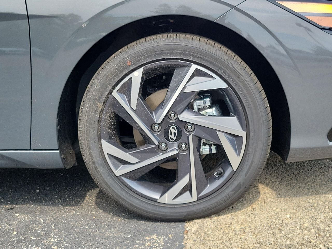 New 2026 Ecotronic Gray Hyundai Limited image 5
