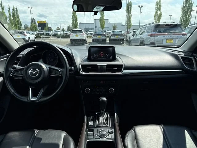 Used 2018 Soul Red Metallic Mazda Touring image 12