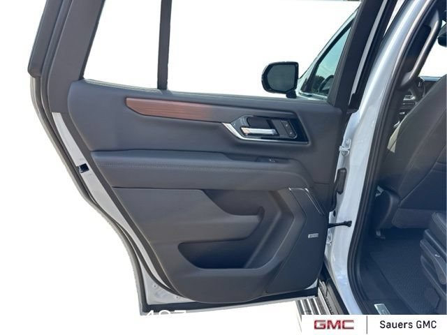 2026 GMC Yukon Denali - Photo 30