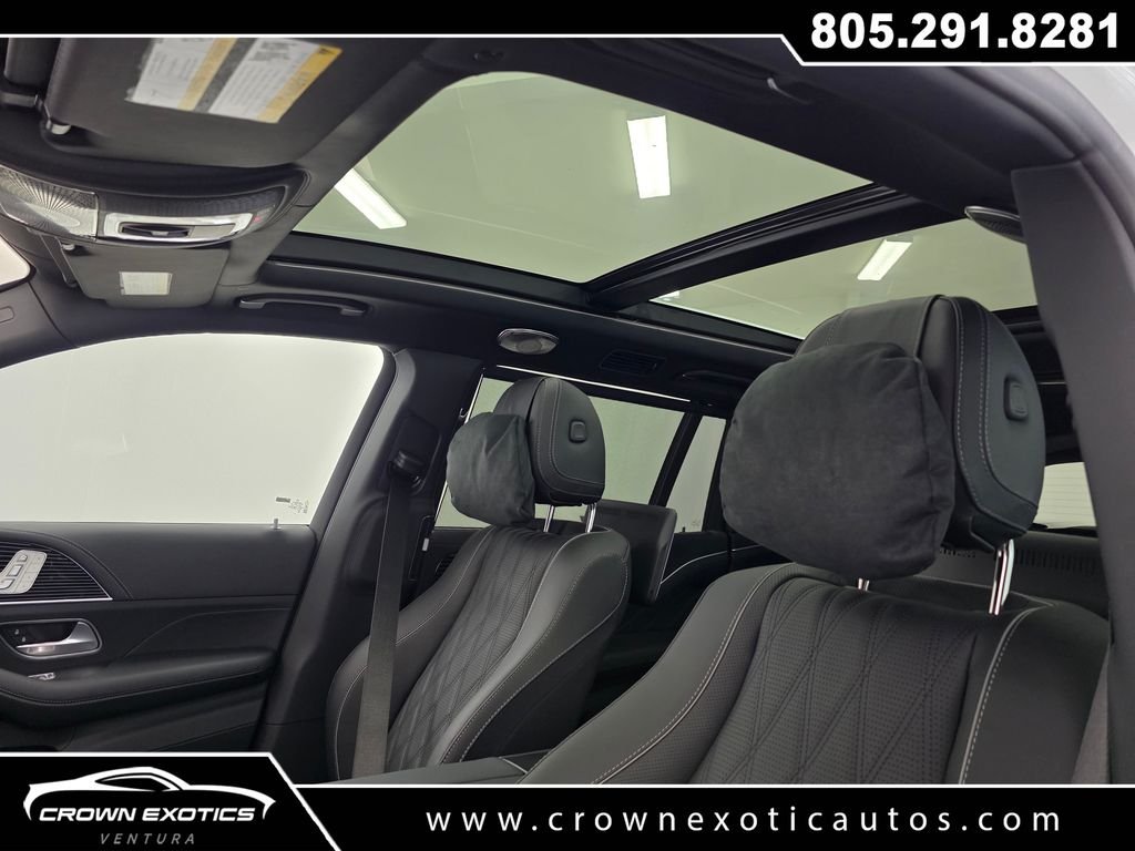 Used 2026  Mercedes-Benz Maybach GLS 600 image 35