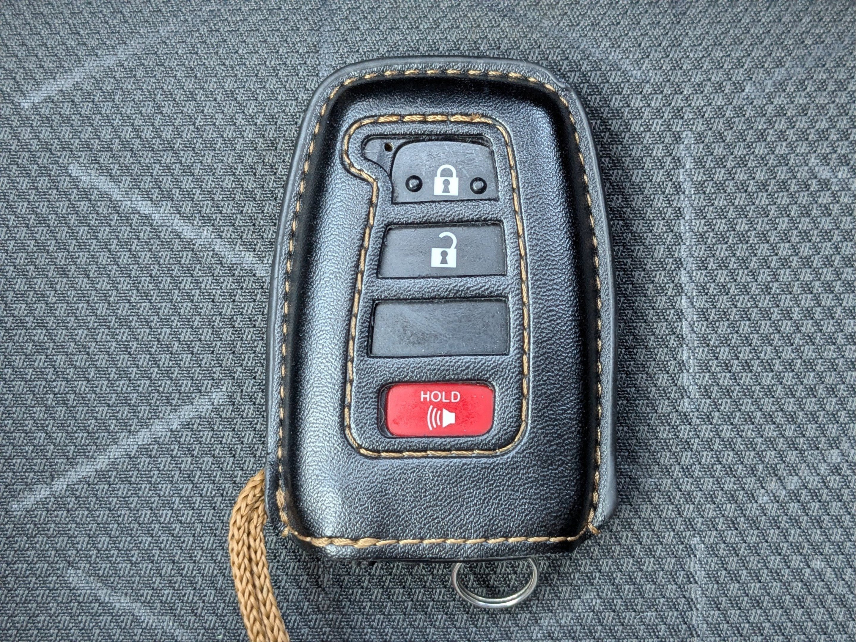 2021 Toyota RAV4 XLE - Photo 34
