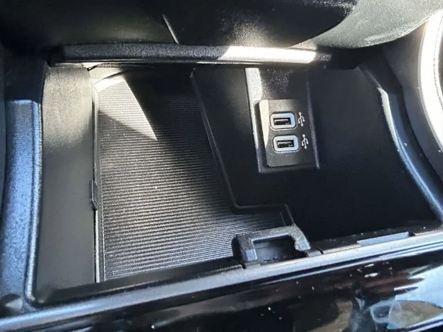 Used 2020 Silver Ford SE image 28