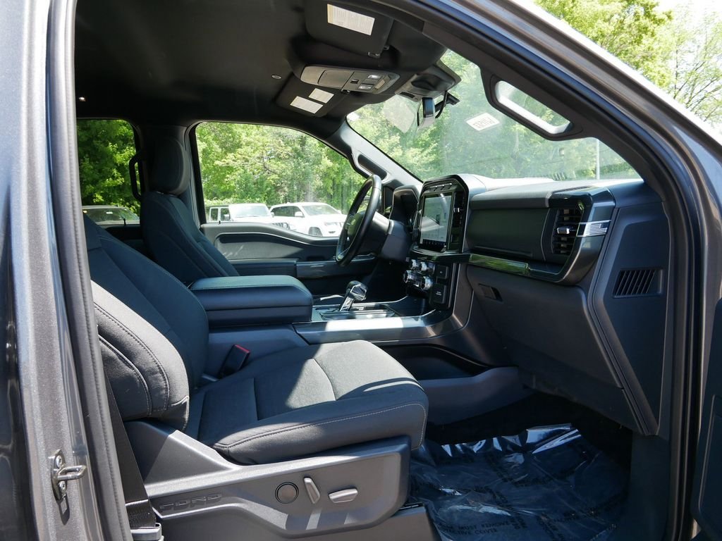 Certified Used 2022 Gray Ford XLT image 8