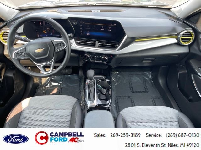 Used 2024 Sterling Gray Metallic Chevrolet LT image 18