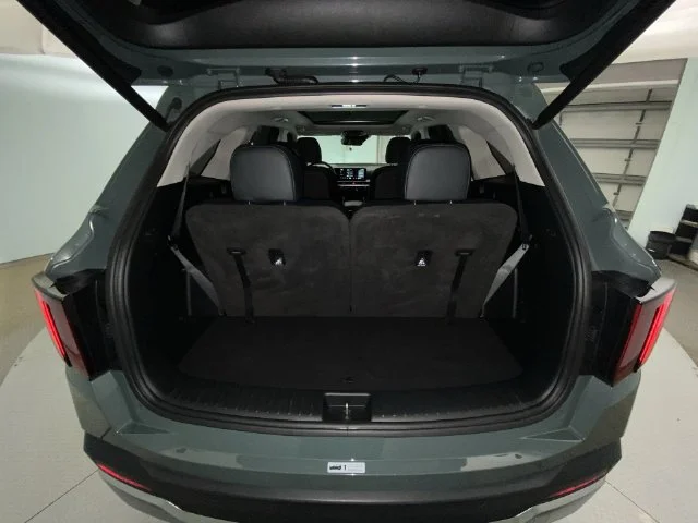 Used 2025 Green Kia EX image 25
