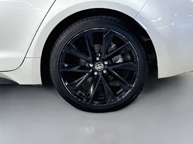 Used 2022 Classic Silver Metallic Toyota SE Nightshade image 33
