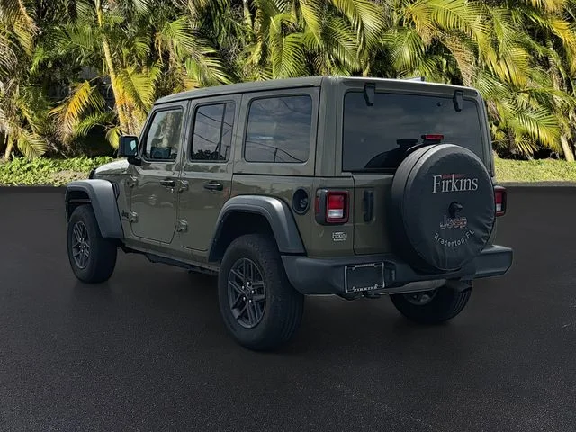 Used 2025 Green Jeep Sport S image 8